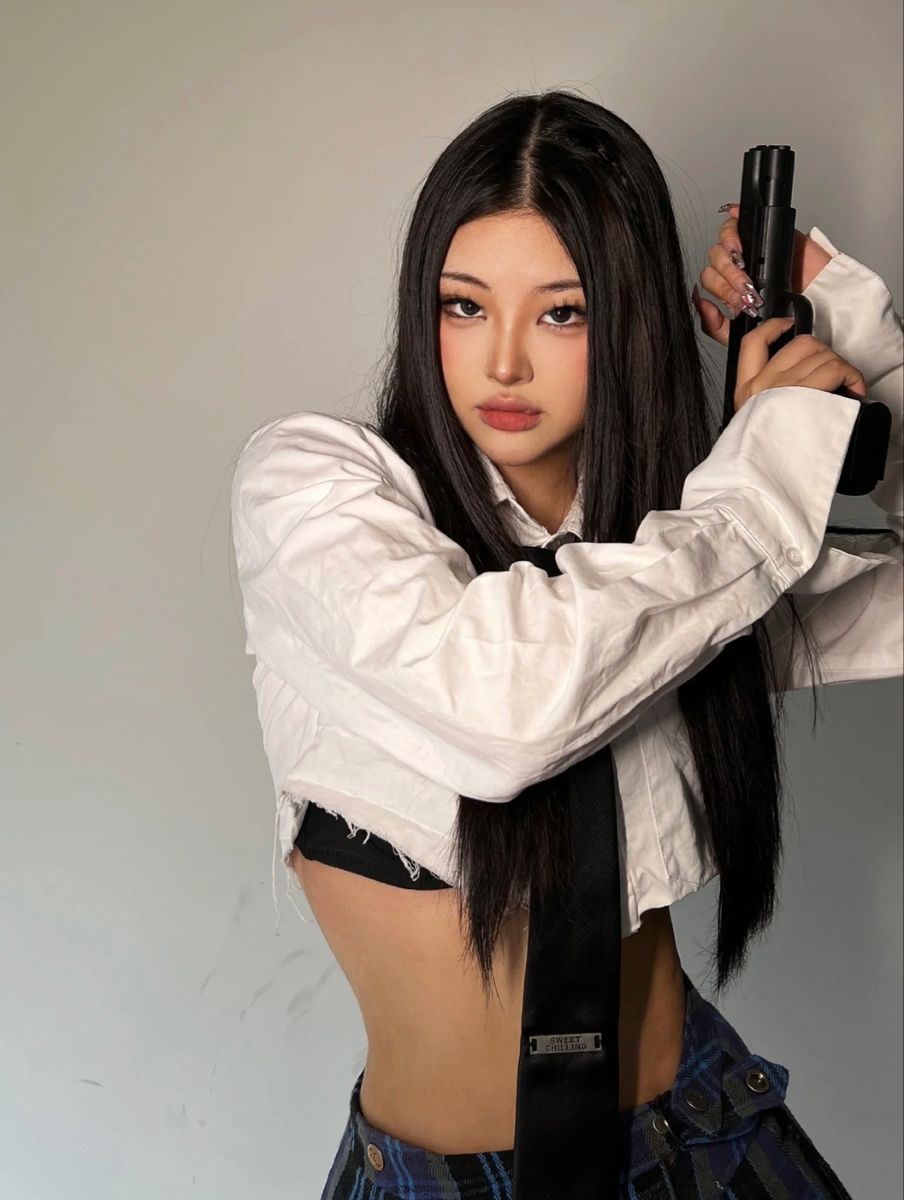 A cozy shot with Sassy girls — straight from Toronto