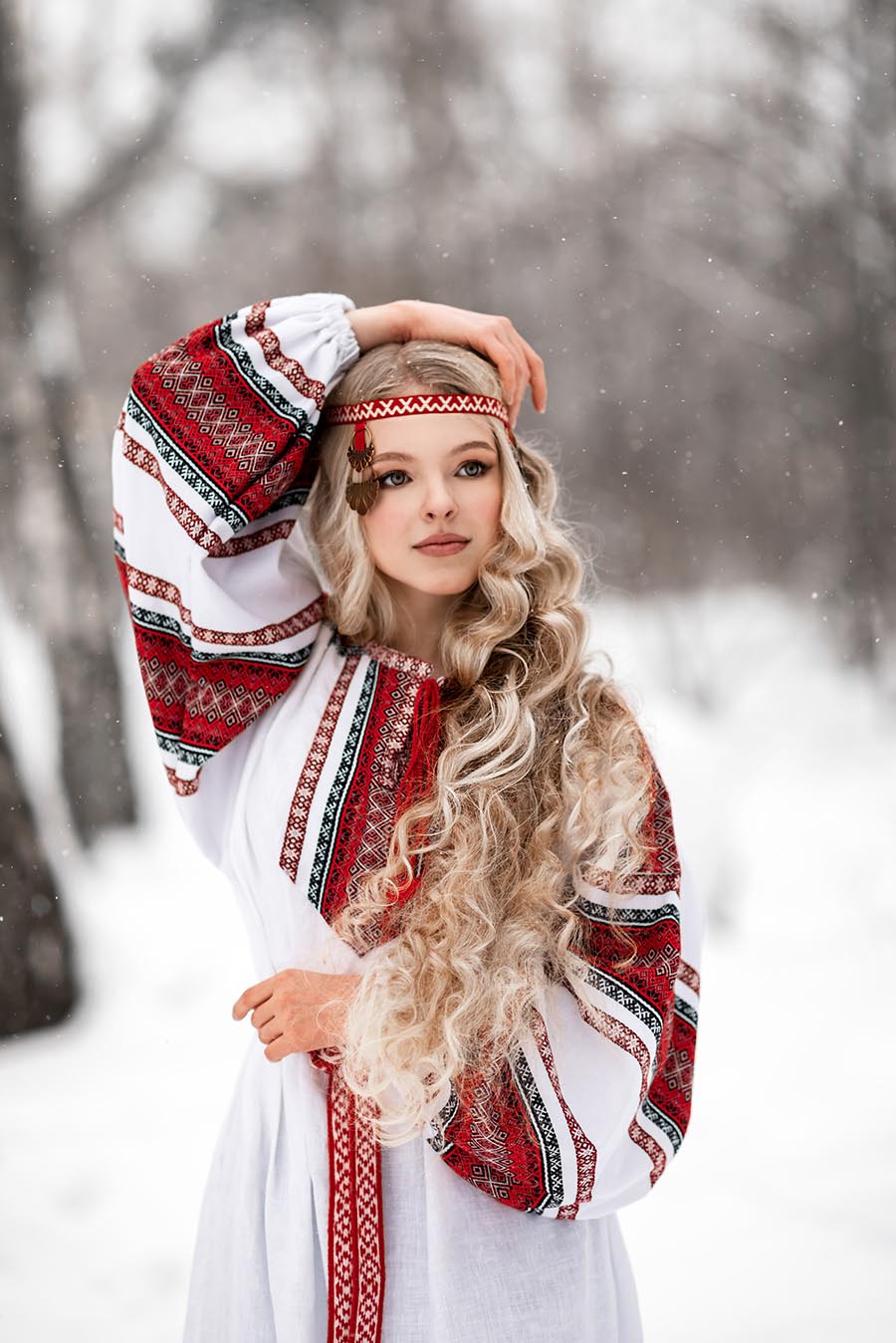 Slavic girls’s look of the day — catch her live in Toronto