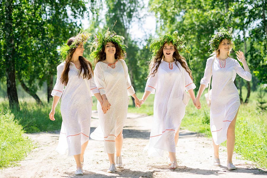 A cozy shot with Slavic girls — straight from Toronto