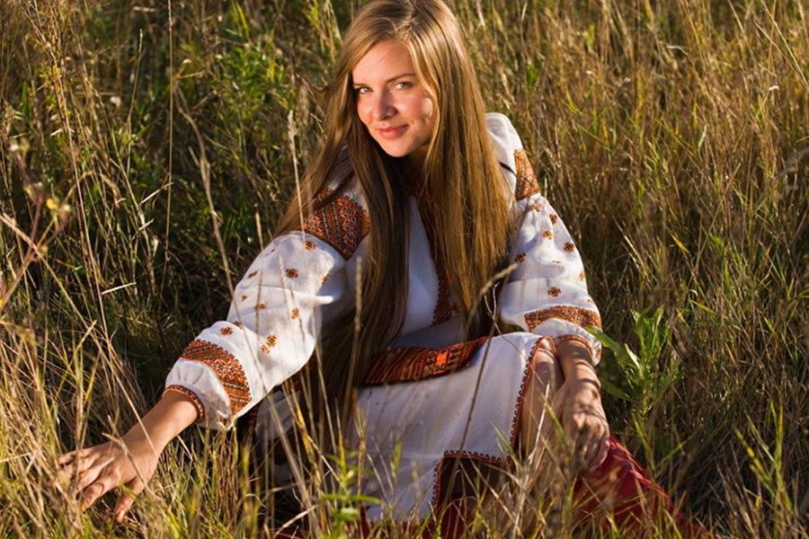 Model Women in Slavic costumes in Toronto
