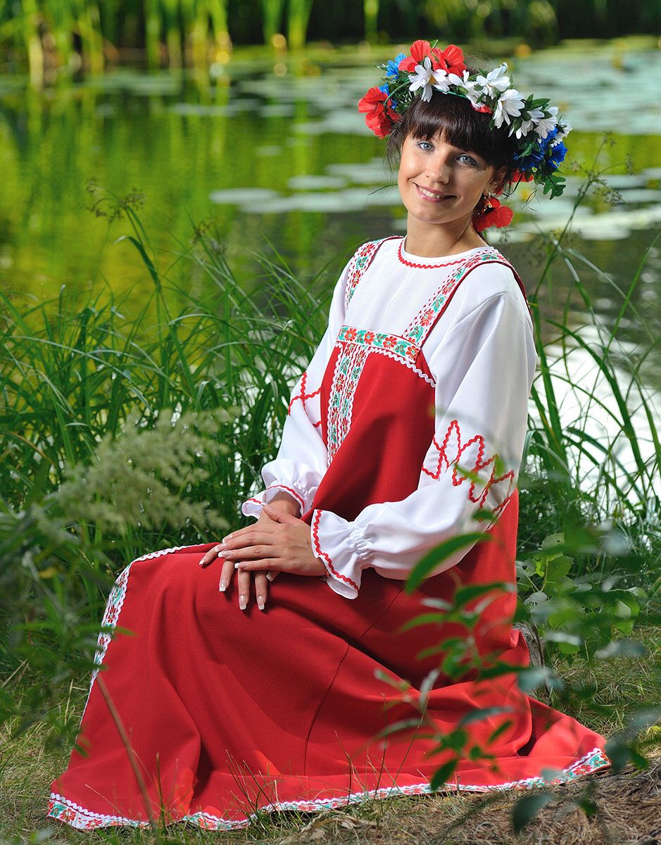 Beautiful girl Girls in Slavic costumes in Toronto